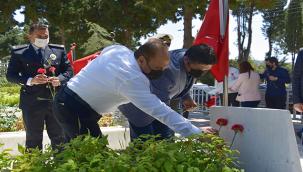 Şehitliğe ve Şehit Ailelerine Bayram Ziyareti