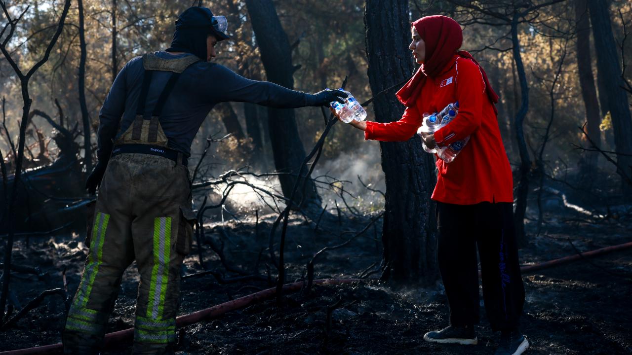 Türkiye’nin İyilik Gücü: 450 Bin Kızılay Gönüllüsüne Teşekkür