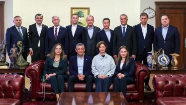 CHP’li Başkanlar Kurultayın 45 Gün İçinde Toplanmasını İstedi
