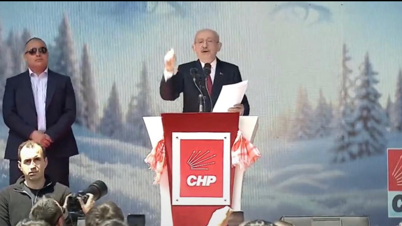 Kılıçdaroğlu’ndan CHP Genel Merkezi Önünde Dikkat Çeken Mesajlar: “Bu Millete Özür Borcum Var”